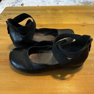 Women's Josef Seibel Black Leather flats, elastic straps & zip back.Size 37 /6.5